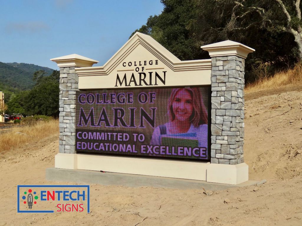 Keep Students and Faculty Informed with an Digital LED Sign