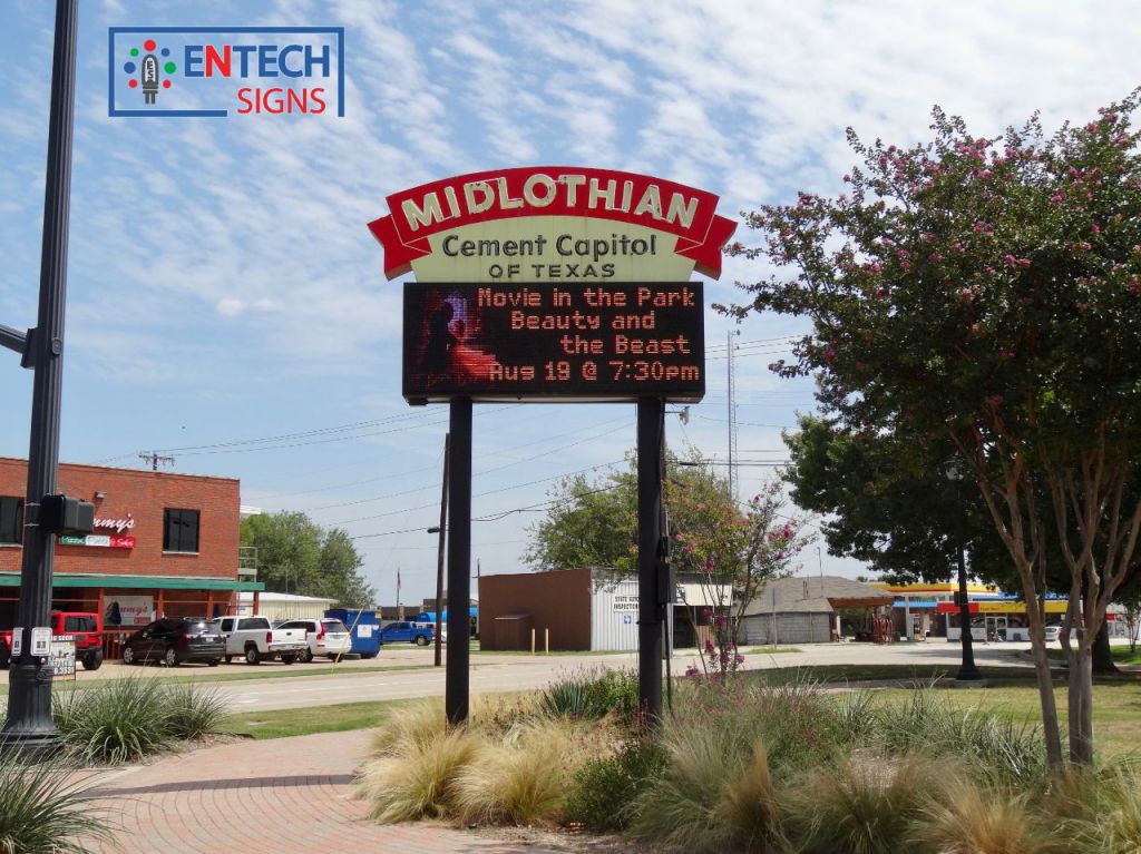 Eye-Catching LED Sign Gets Lots of Attention at Busy Intersection in Downtown Midlothian!